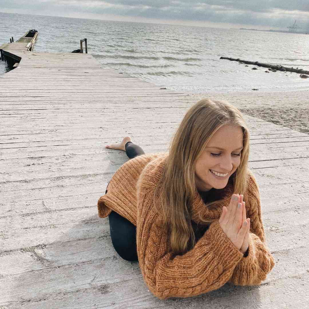 4 Grounding Yoga Poses for Winding Down